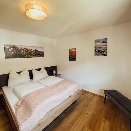 Apartment Goldene Mitte Aschau Im Zillertal Exterior photo
